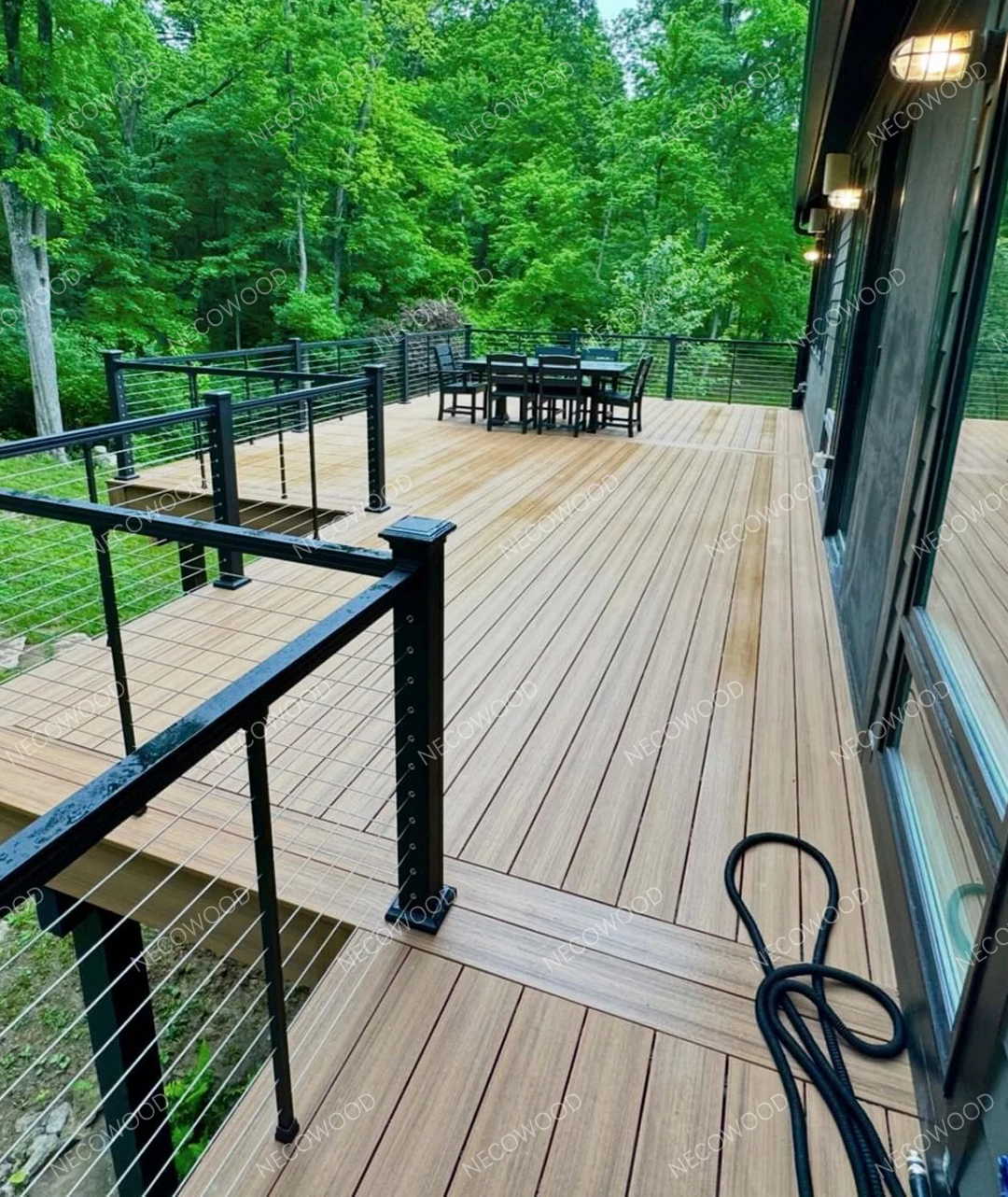 Soluciones de terrazas de WPC para villas y jardines: transformando la vida al aire libre de lujo en Kuwait